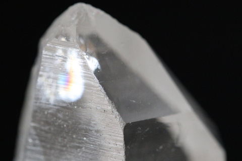 セルフヒールド＆レインボー入り！高波動ウラル産レムリアン水晶27.6g【最高品質・高波動・透明・光沢・超激レア】