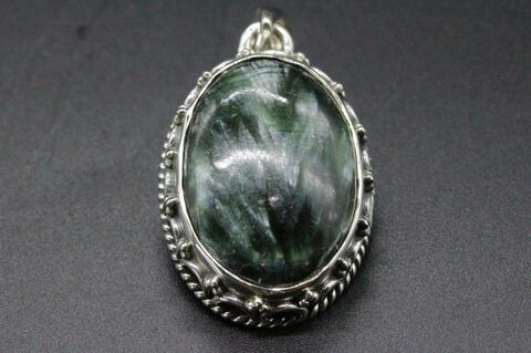 天使の羽！高品質セラフィナイト・ペンダント1【高品質・光沢・希少】