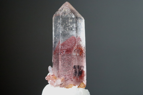 高品質インド産レッドファントム水晶【高品質・激レア】