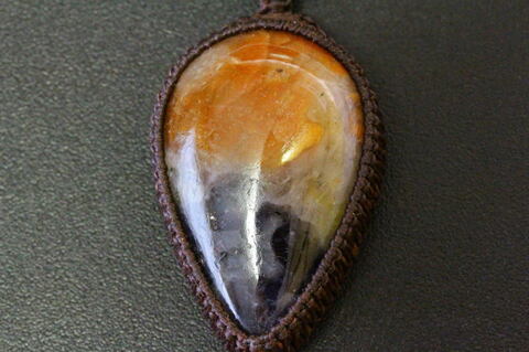 極上！ビッグサイズ！インド産サンストーン＆アイオライト・ペンダント【最高品質・光沢・激レア】