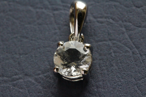 極上宝石質！シナジー12高波動ホワイトペタライト・ペンダント5【最高品質・高波動・超透明・超光沢・激レア】