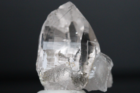 レコードキーパー＆レインボー！超透明ガネーシュヒマール水晶27.6g【最高品質・超透明・超光沢・超激レア】