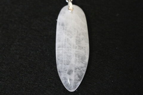 極上虹入り！グリーンランド産クリオライト・ペンダント【最高品質・透明・光沢・レインボー・激レア】