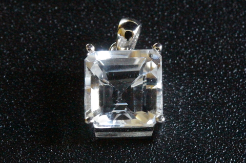 極上宝石！最高品質フェナカイト3.14ctペンダント鑑別書付き【最高品質・超高波動・超透明・超光沢・激レア】