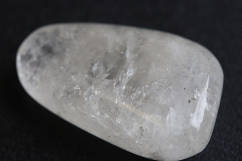 キャッツアイ＆レインボー ロシア産フェナカイト・タンブル 48.3ct