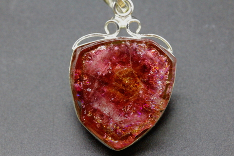 激レア！ロシア産ルべライト・シルバーペンダント【高品質・透明・光沢・レインボー・激レア】