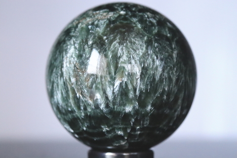 極上！過去最高品質！ロシア産セラフィナイト43mm丸玉【最高品質・光沢・激レア】