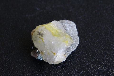 高品質！高波動ロシア産フェナカイト原石1.9g【高品質・透明・光沢・超激レア】