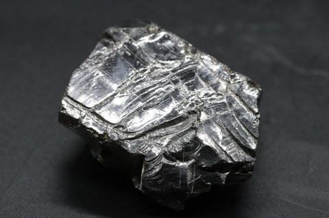 【お値打ち価格】最高品質エリートシュンガイト原石34.9g【最高品質・光沢・激レア】