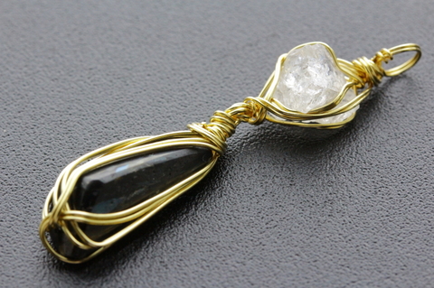 極上！高波動ロシア産フェナカイト＆グリーンランド産ヌーマイト・ペンダント【最高品質・高波動・光沢・超激レア】