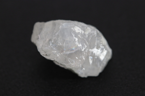キラキラホワイト　ロシア産フェナカイト原石 9.9ct