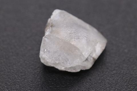 超高波動ロシア産フェナカイト原石3.0g【最高品質・ギラギラ】