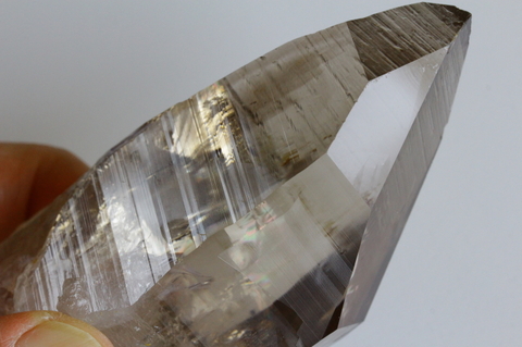 極上！セルフヒールド！高波動ウラル産レムリアン・スモーキークォーツ207g【最高品質・高波動・透明・光沢・レインボー・超激レア】