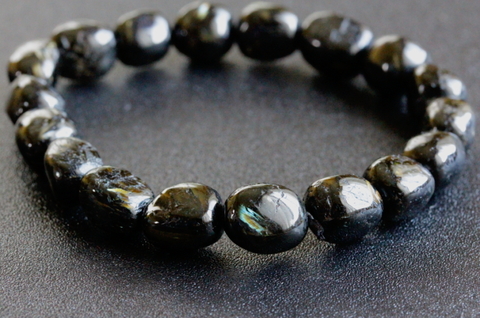 極上ギラギラ！高波動グリーンランド産ヌーマイト・ブレスレット俵型26.7g【最高品質・高波動・光沢・超激レア】