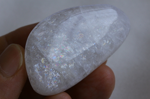 極上秘蔵品！シナジー12高波動レインボーナトロライト・パームストーン57mm【最高品質・高波動・透明・光沢・レインボー・超激レア】