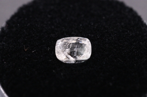 極上宝石0.76ct！超高波動ロシア産フェナカイト・ルース鑑別書付き【最高品質・超透明・超光沢・超激レア】