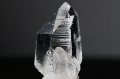 極上秘蔵品！超透明＆レコードキーパー&レインボー！高千穂産天岩戸水晶35mm【最高品質・超透明・超光沢・超激レア】