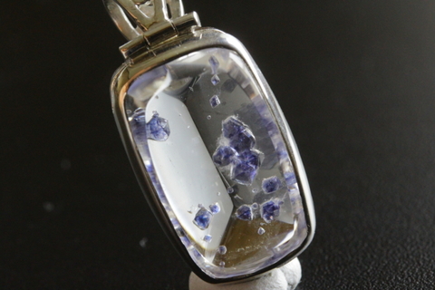 超激レア！超透明ブルーフローライト・インクォーツ・ペンダント【最高品質・超透明・光沢・超激レア】