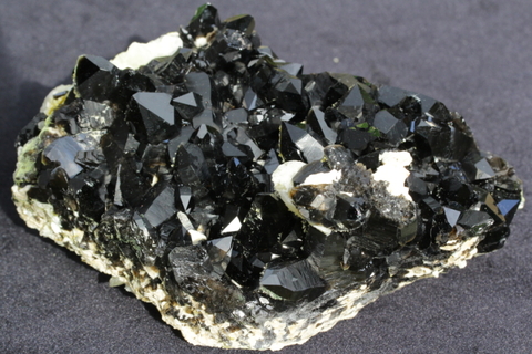 極上！最高品質チベット産モリオンクラスター【最高品質・光沢・超激レア】