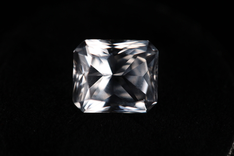 究極！ロシア産フェナカイト・ルース2.23ct！完全透明・鑑別書付き【最高品質・超透明・超光沢・超超激レア】