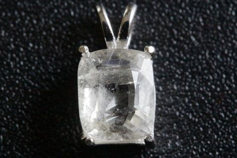 超激レア！超高波動ロシア産フェナカイト・ペンダント1.83ct鑑別書付き【最高品質・超透明・超光沢・超激レア】