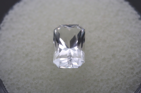 過去最高！超透明1.55ct！超高波動ロシア産フェナカイト・ルース鑑別書付き【最高品質・超透明・超光沢・超激レア】