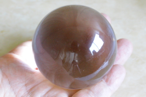 超激レア！最高品質ガネーシュヒマール水晶64mm丸玉【最高品質・透明・光沢・超激レア】 