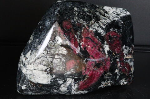 極上！ビッグサイズ1,211g！ロシア産ユーディアライト置き石【最高品質・光沢・超激レア】