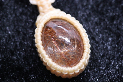 超透明11.0ct！マニハール産ゴールドルチル・マクラメペンダント【最高品質・超透明・超光沢・超激レア】