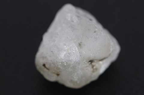 ころっとホワイト　ロシア産フェナカイト原石 19.5ct