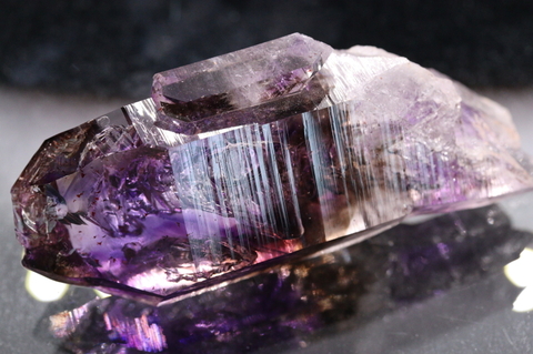 ビッグバブル！超光沢＆超透明！高波動ブランドバーグ産アメジスト73.8g【最高品質・超透明・超光沢・超激レア】