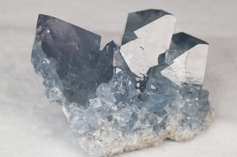 極上ビッグ！超透明セレスタイトクラスター【最高品質・超透明・超光沢・超激レア】