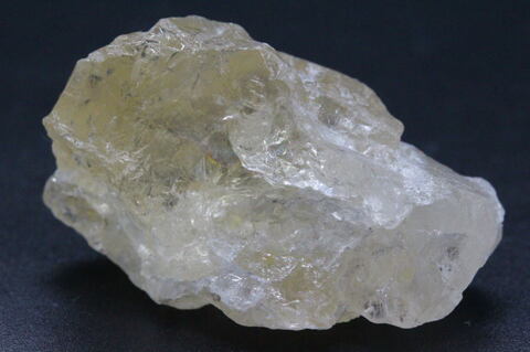 極上究極ピーチカラー！ガラス光沢68.2ct！超高波動ロシア産フェナカイト原石【最高品質・超透明・超光沢・レインボー・超激レア】