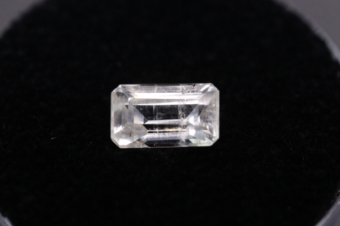 極上宝石0.99ct！超高波動ロシア産フェナカイト・ルース鑑別書付き【最高品質・超透明・超光沢・超激レア】