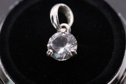 極上宝石0.8ct！超高波動ロシア産フェナカイト・シルバーペンダント鑑別書付き【最高品質・超透明・超光沢・超激レア】