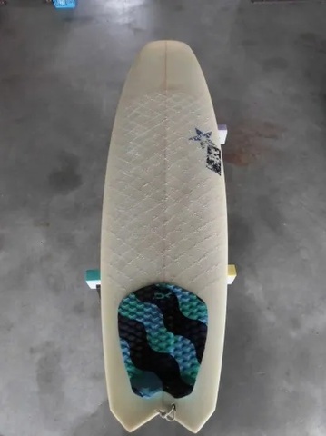 KT サーフボード　REYD 　5’10”