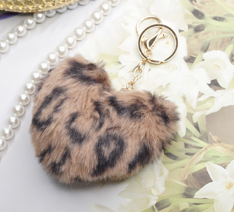 レオパード柄ハート型エコファーバッグチャーム(9cm)