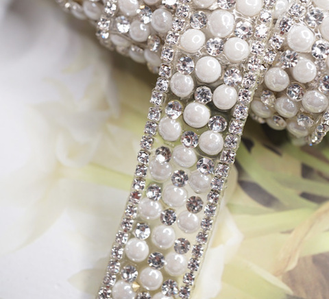 アイロン接着3パール×サイドストーンクリスタルテープ/幅1.7cm　40cm