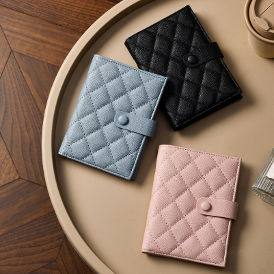 マトラッセキルティング多機能パスポートケース