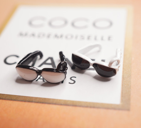 モノトーンサングラスチャーム