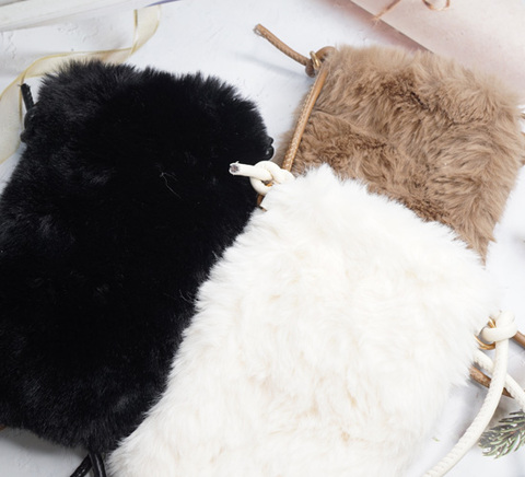 冬物最終クリアランス！フェイクラビットエコファーショルダーバッグ