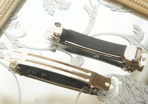 滑り止め付きシルバーバレッタ　2個セット