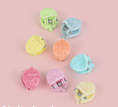 ドール用いちご型ミニヘアクリップ　5個セット