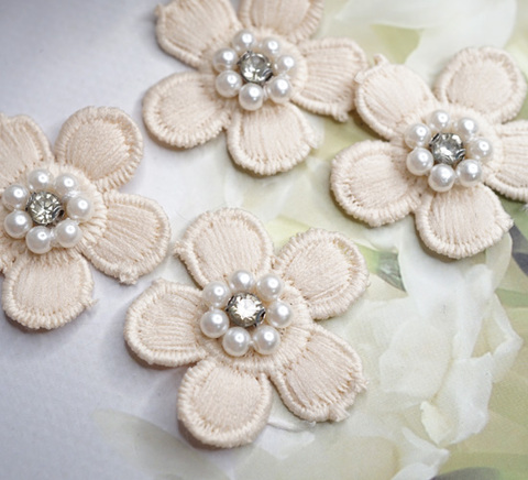 パールビジューフラワーレース(ピンクベージュ)/5枚