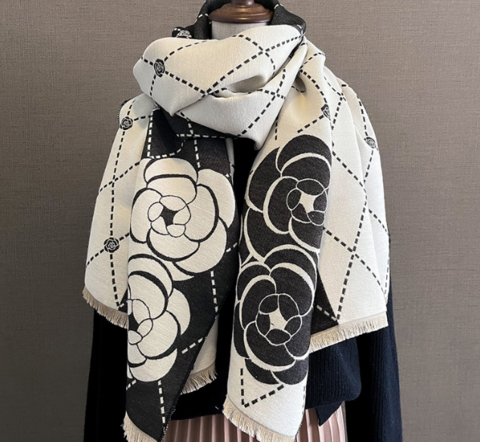カシミアタッチBig３カメリア柄大判ストール　