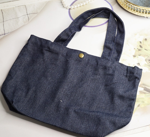 スナップボタン付きデニム無地トートバッグ