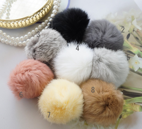 リアルラビットファーボール8cm(マルカン通しループあり)