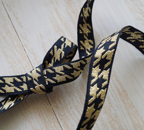 両面ジャガードブラック×ゴールド千鳥柄リボン　1.5cm/90cm