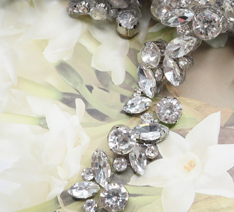 アイロン接着ジュエリーストーンテープ(大小リーフ・ラウンド)/幅2cm　20cm