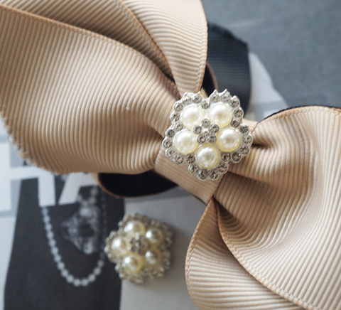 ラインストーントリムパールフラワー型パーツ